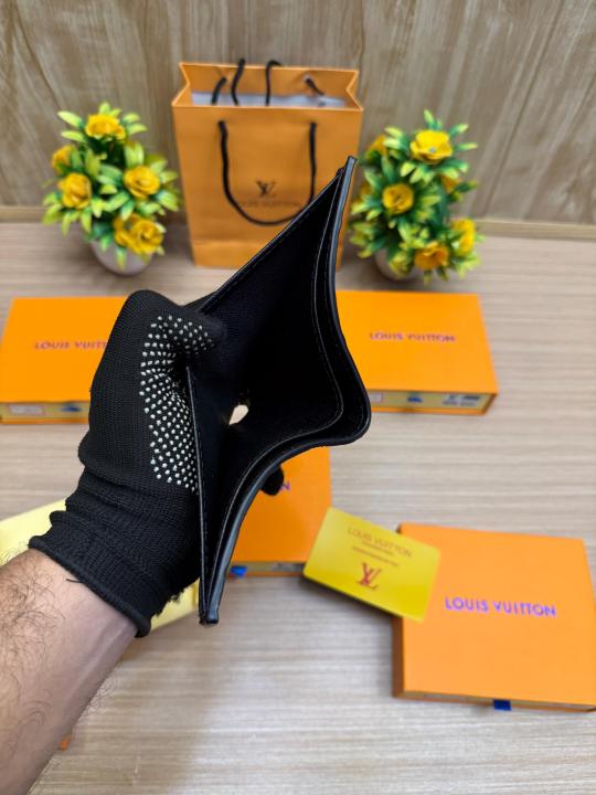 LO_UIS_VUIT_TON_WALLET_V831