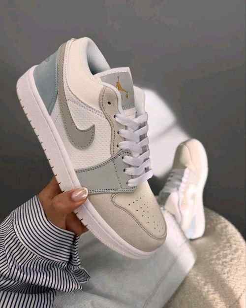 Nikee Air Jordan 1 Low Paris 1058